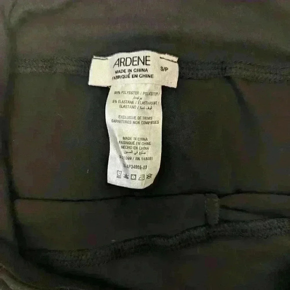 Ardene,  Capri, Leggings. With Tag. Size Small - Picture 2 of 3